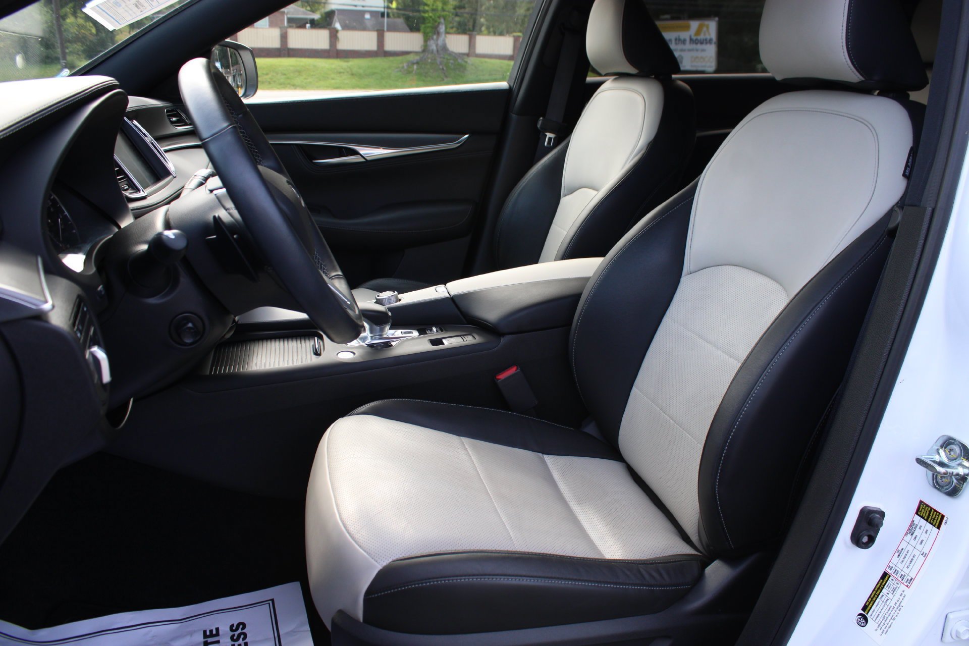 Used 2023 INFINITI QX55 Essential AWD/4WD image 15