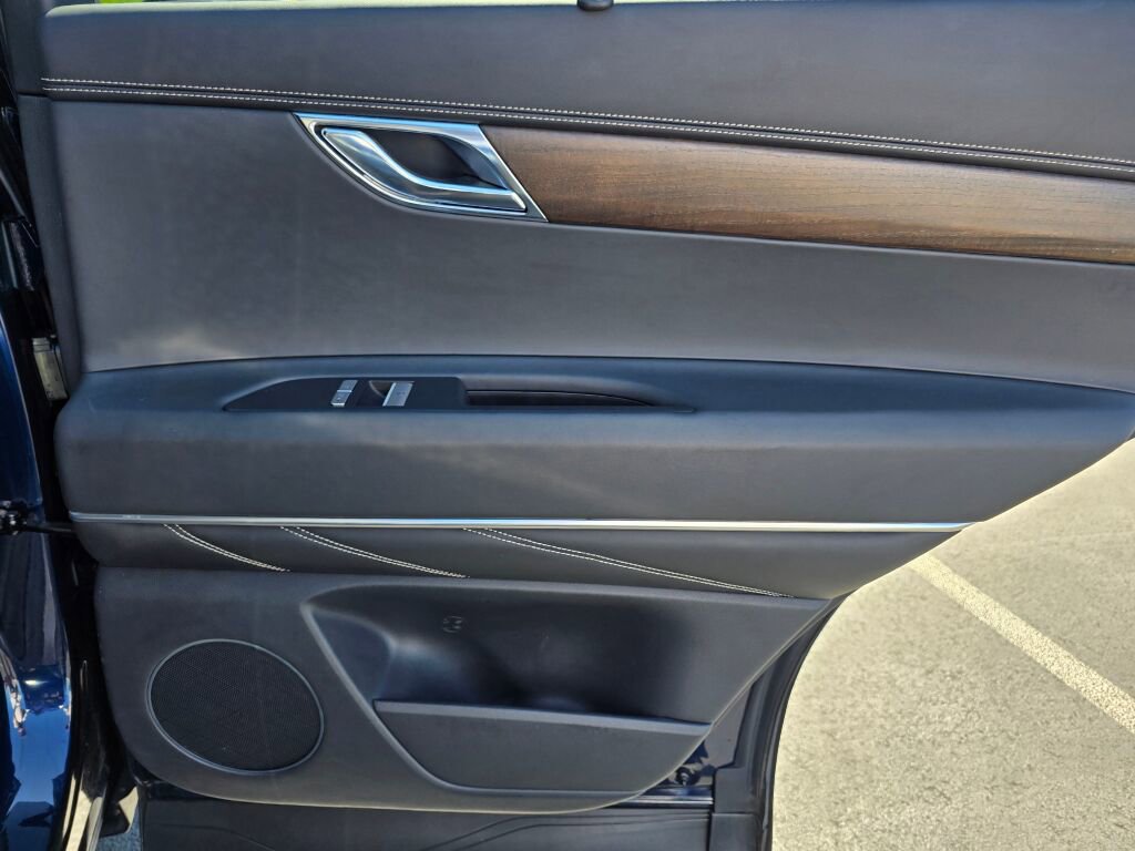 Used 2024 Genesis GV80 2.5T image 43