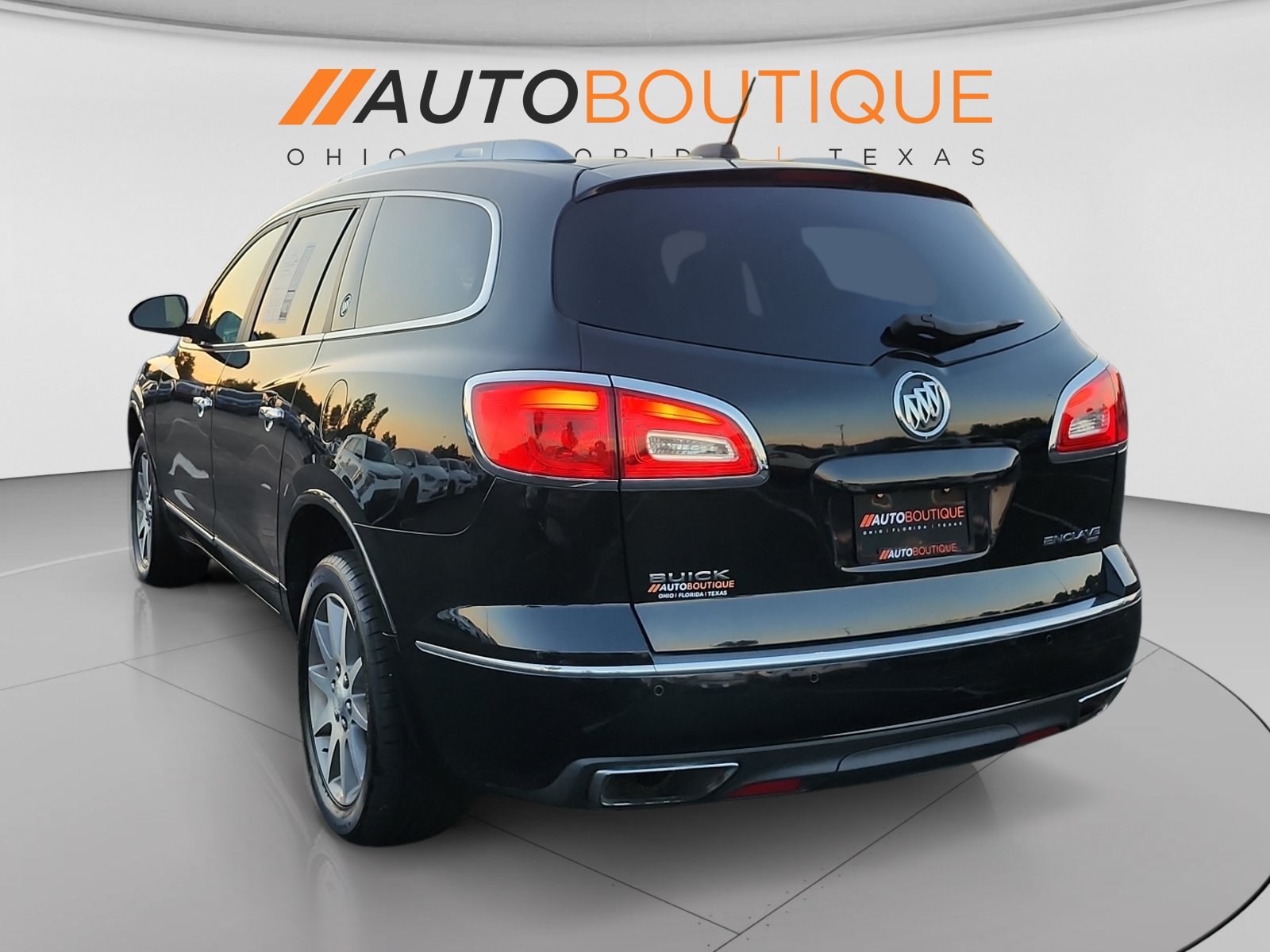 Used 2017 Buick Enclave Leather AWD/4WD image 3