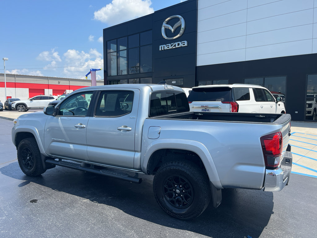 Used 2022 Toyota Tacoma SR5 AWD/4WD image 3