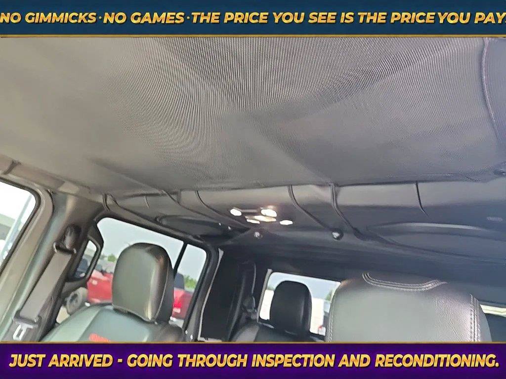 Used 2022 Jeep Gladiator Rubicon w/ LED Lighting Group AWD/4WD image 17