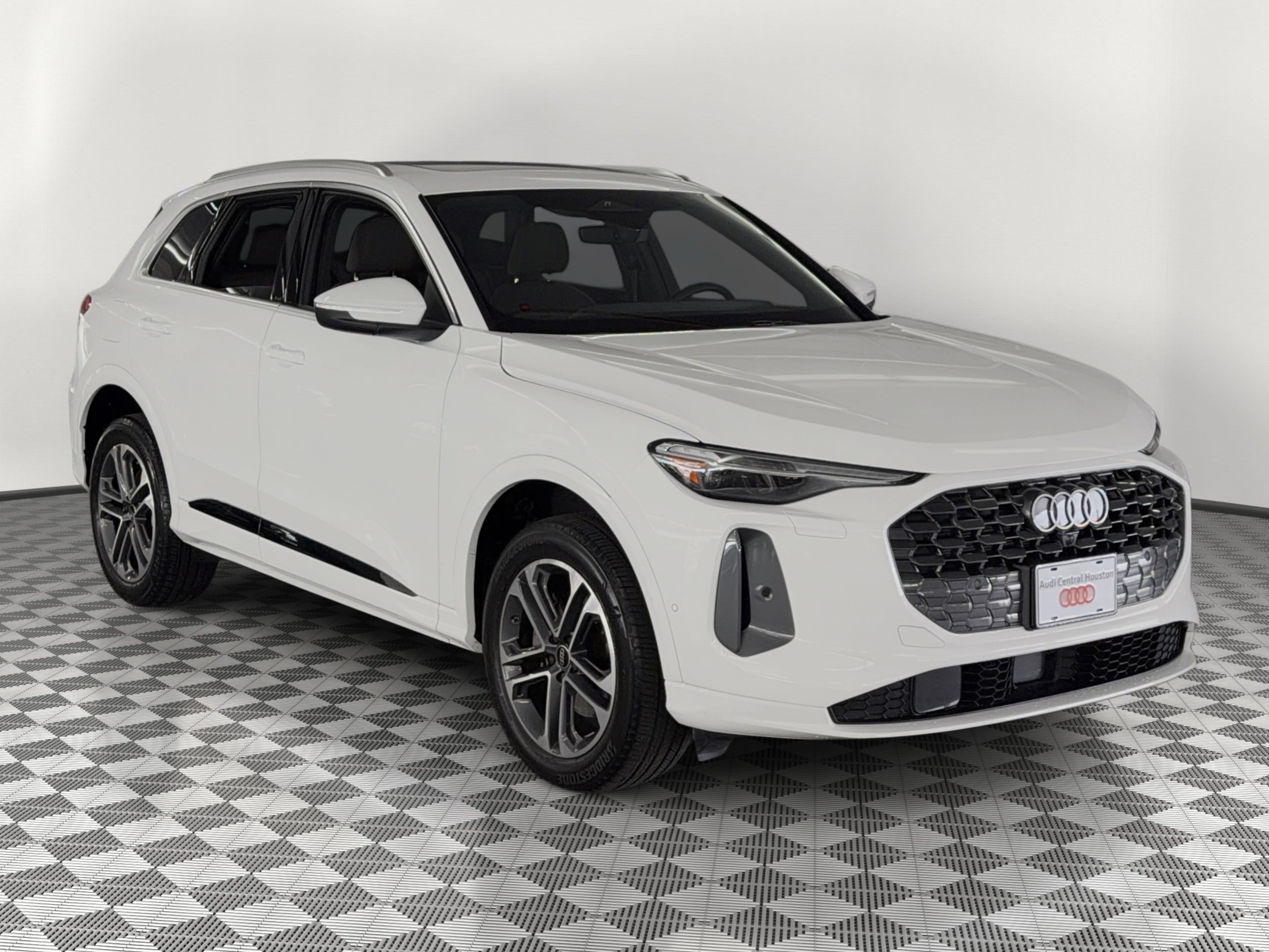 Certified 2025 Audi Q5 Premium Plus w/ Premium Plus image 7