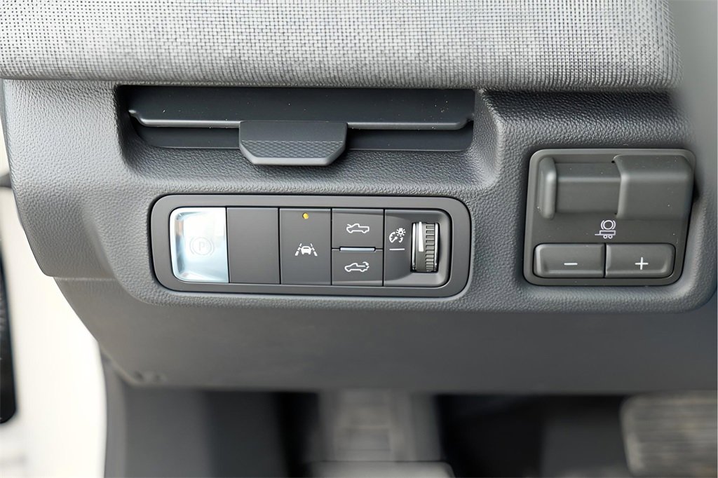 New 2026 GMC Sierra EV Elevation image 18