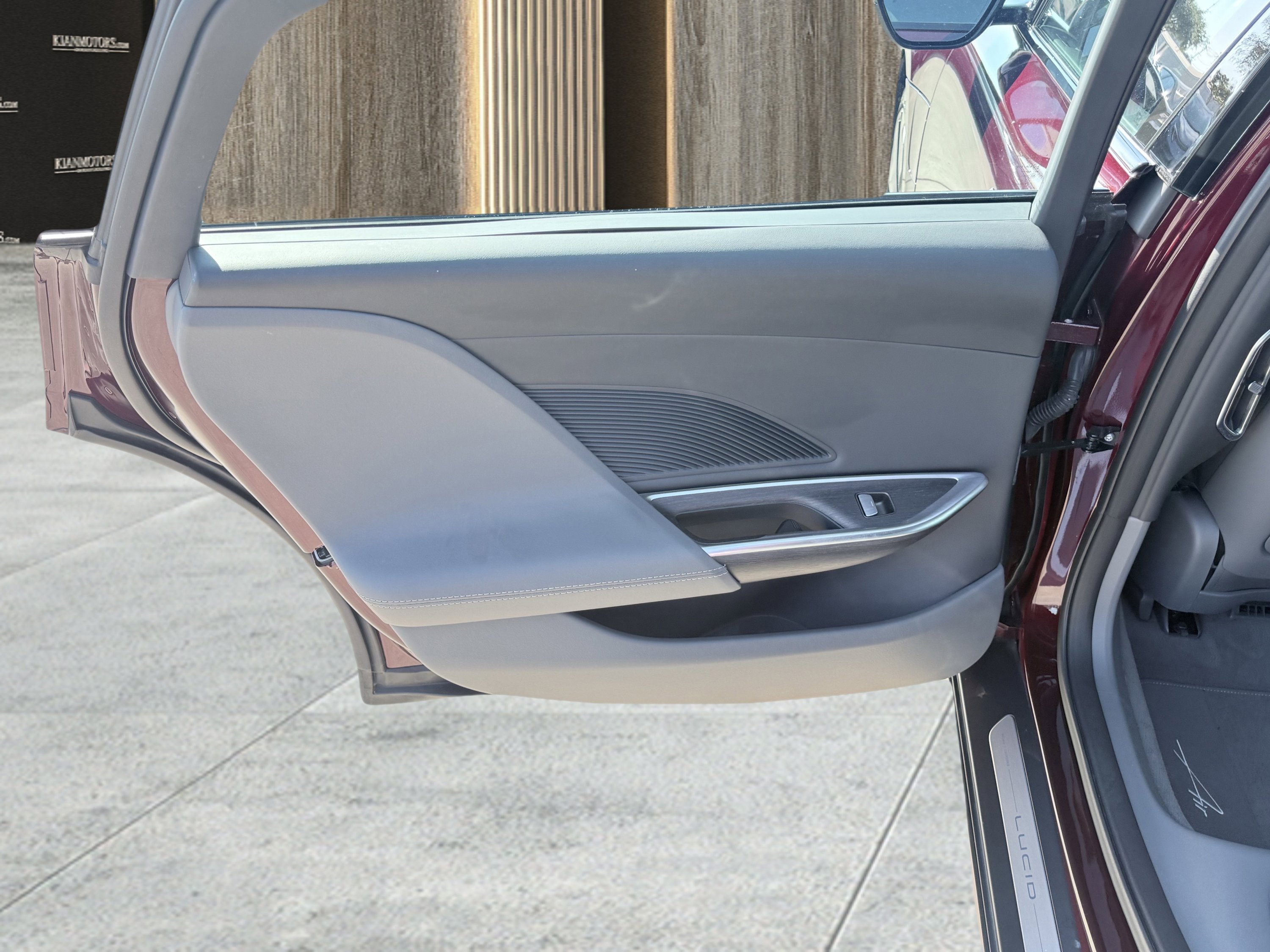 Used 2025 Lucid Air Touring image 36