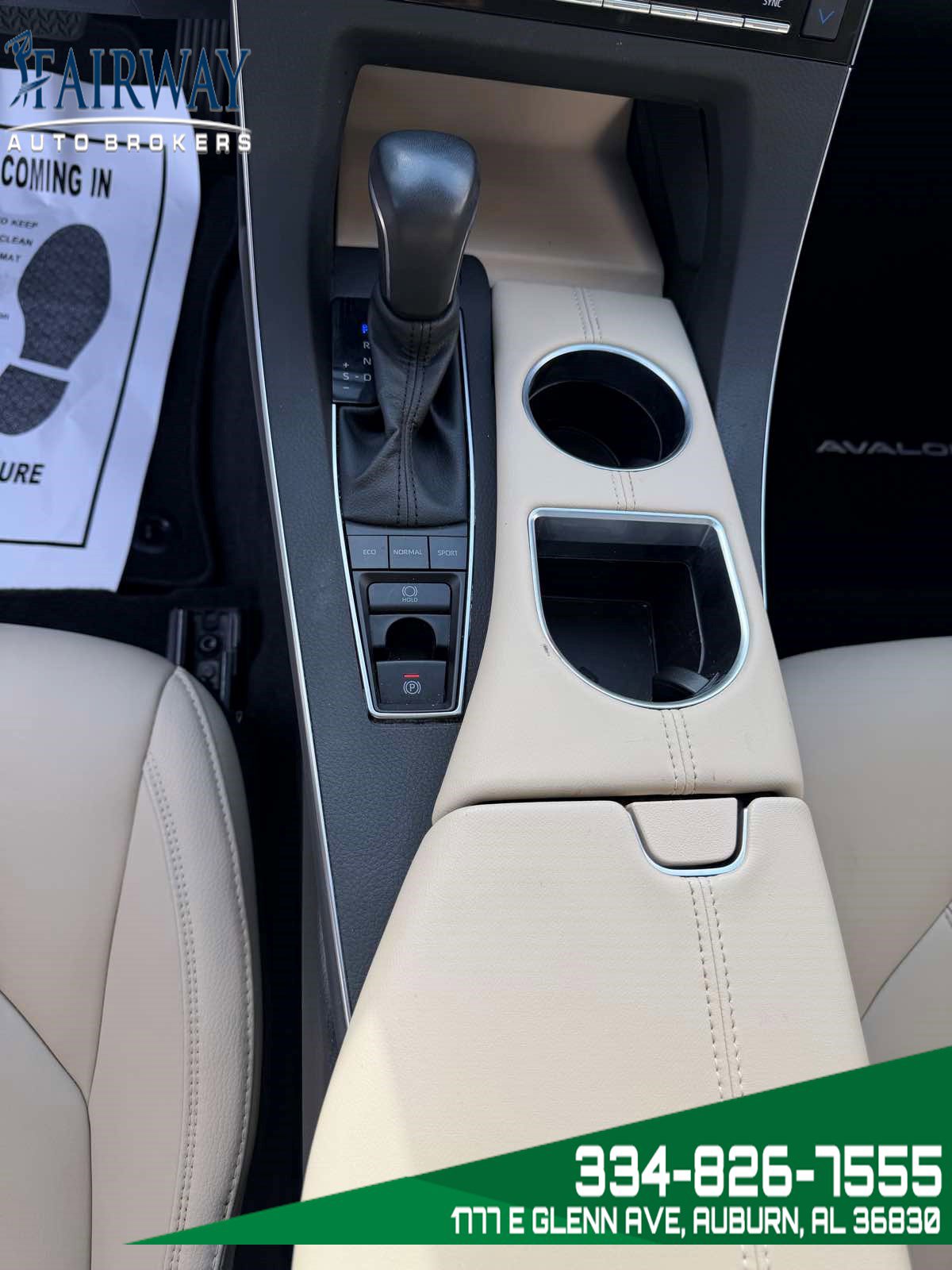 Used 2022 Toyota Avalon XLE image 14