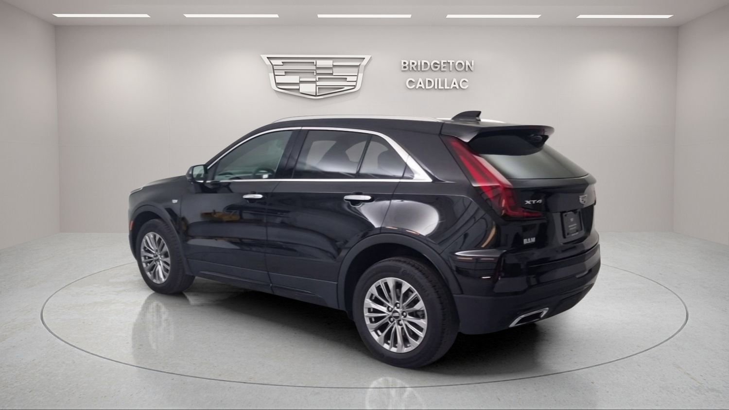 Used 2024 Cadillac XT4 Premium Luxury image 5