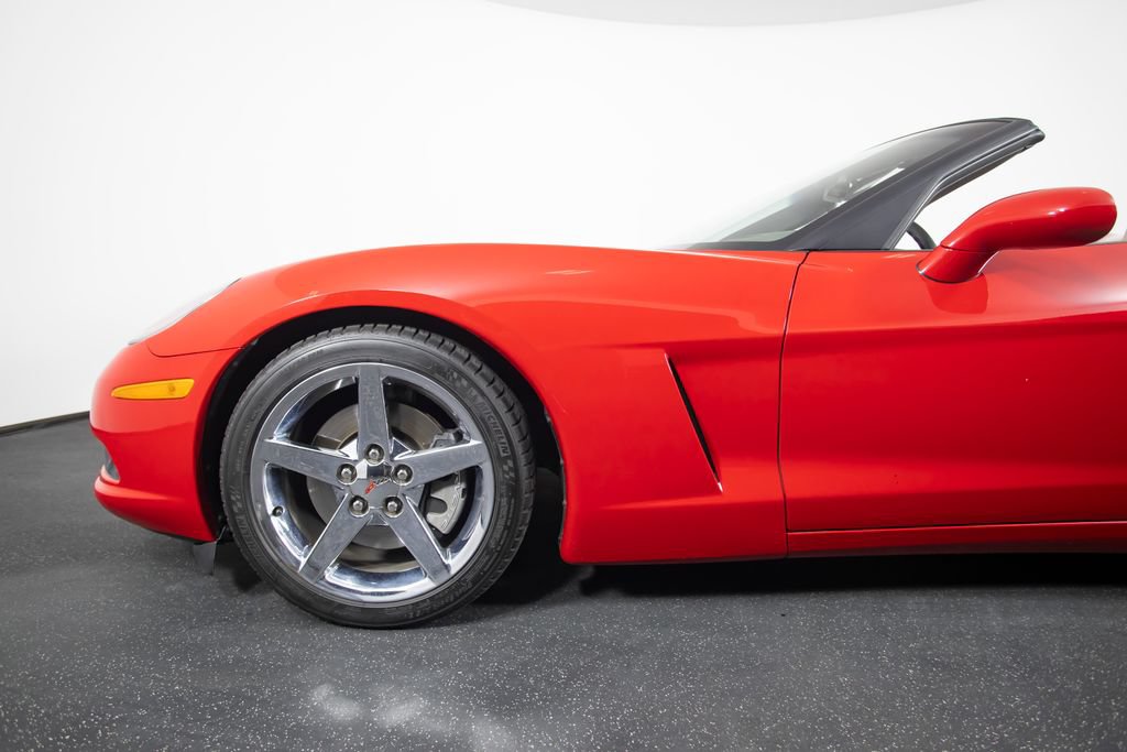 Used 2007 Chevrolet Corvette Convertible w/ Preferred Equipment Group RWD image 8