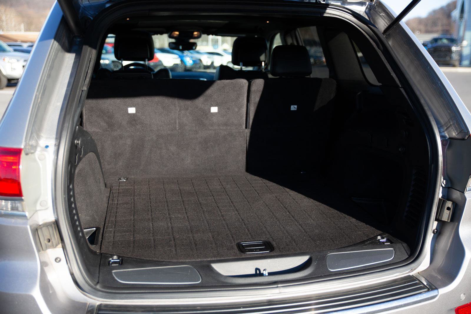 Used 2018 Jeep Grand Cherokee Limited image 25