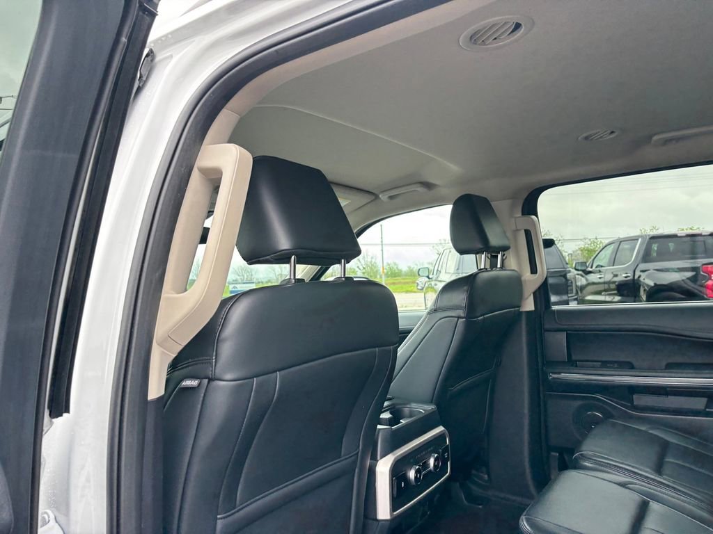 Used 2024 Ford Expedition XLT RWD image 30