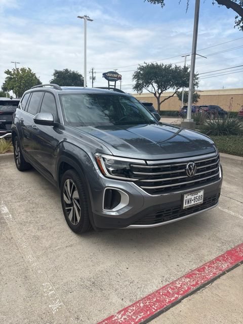 Used 2024 Volkswagen Atlas SE FWD image 2