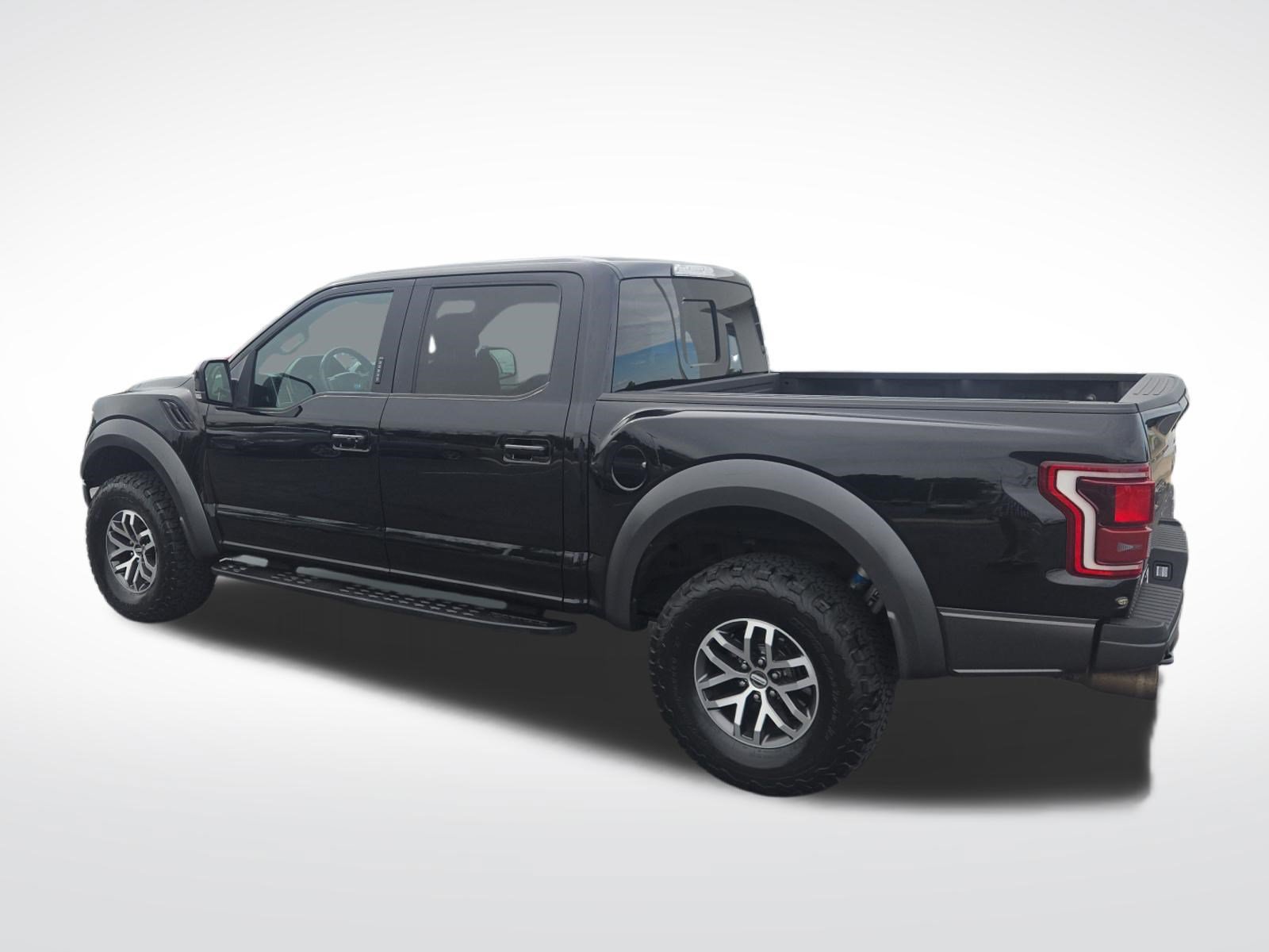 Used 2017 Ford F150 Raptor w/ Equipment Group 802A Luxury AWD/4WD image 9