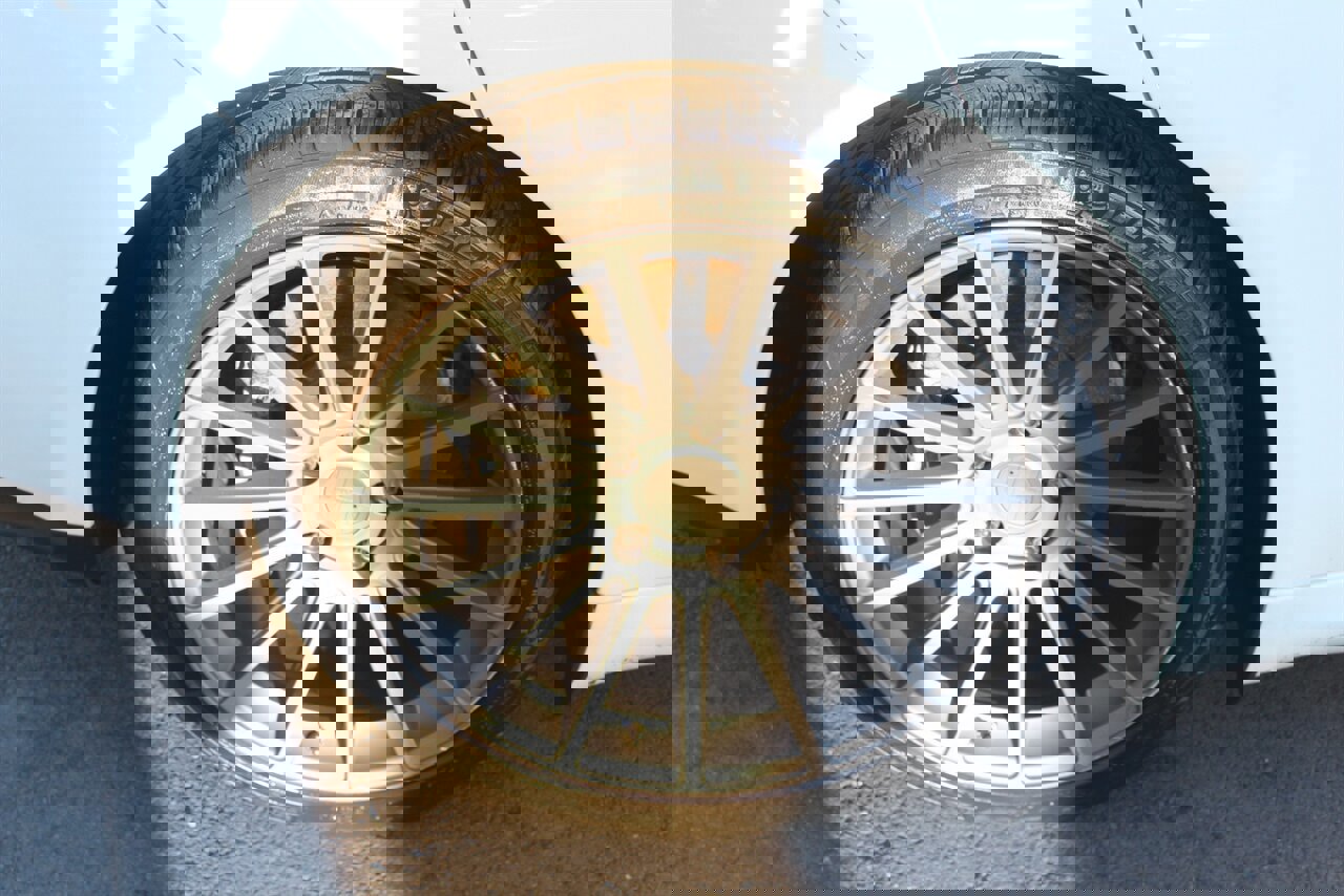 Used 2015 Porsche Panamera 4 image 27