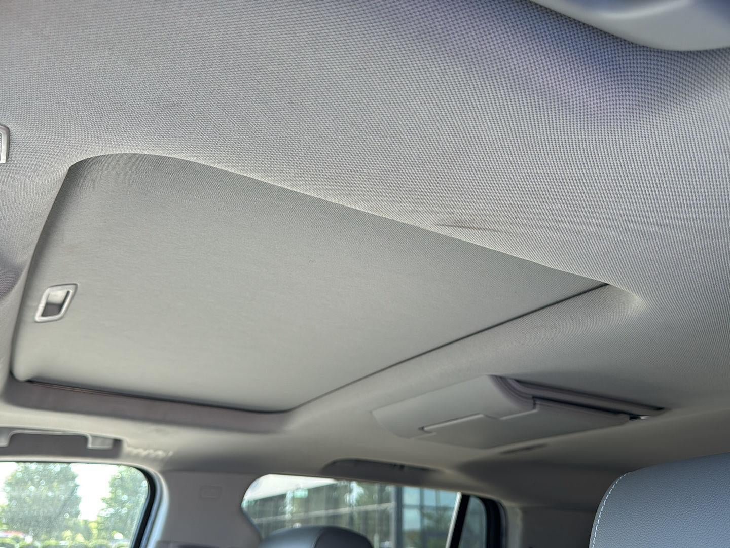 Used 2018 Chevrolet Tahoe LT AWD/4WD image 17