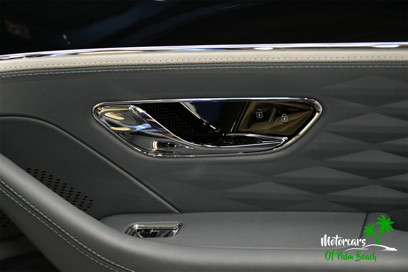 Used 2023 Bentley Flying Spur W12 image 56