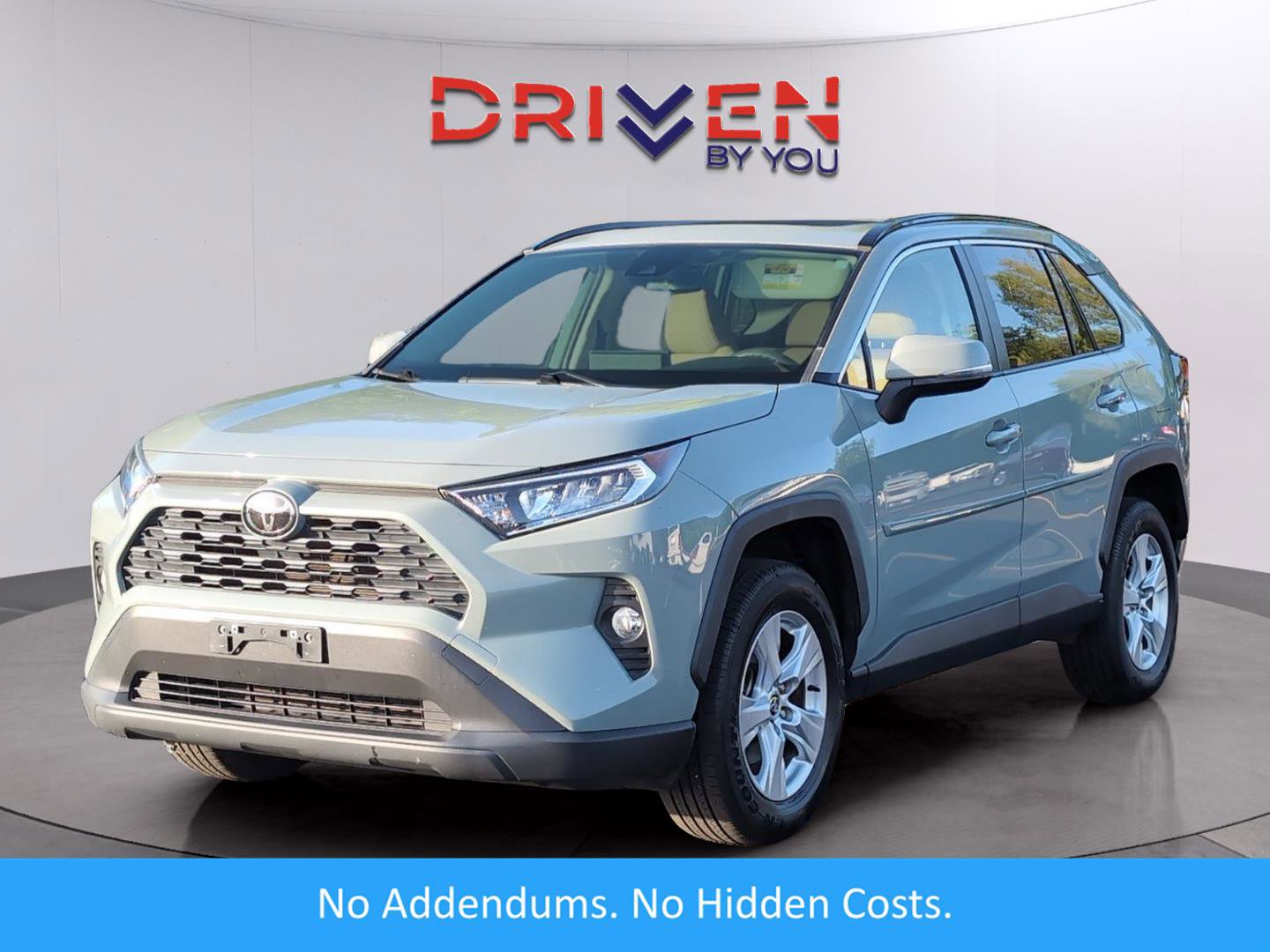 Used 2020 Toyota RAV4 XLE w/ Convenience Package image 1