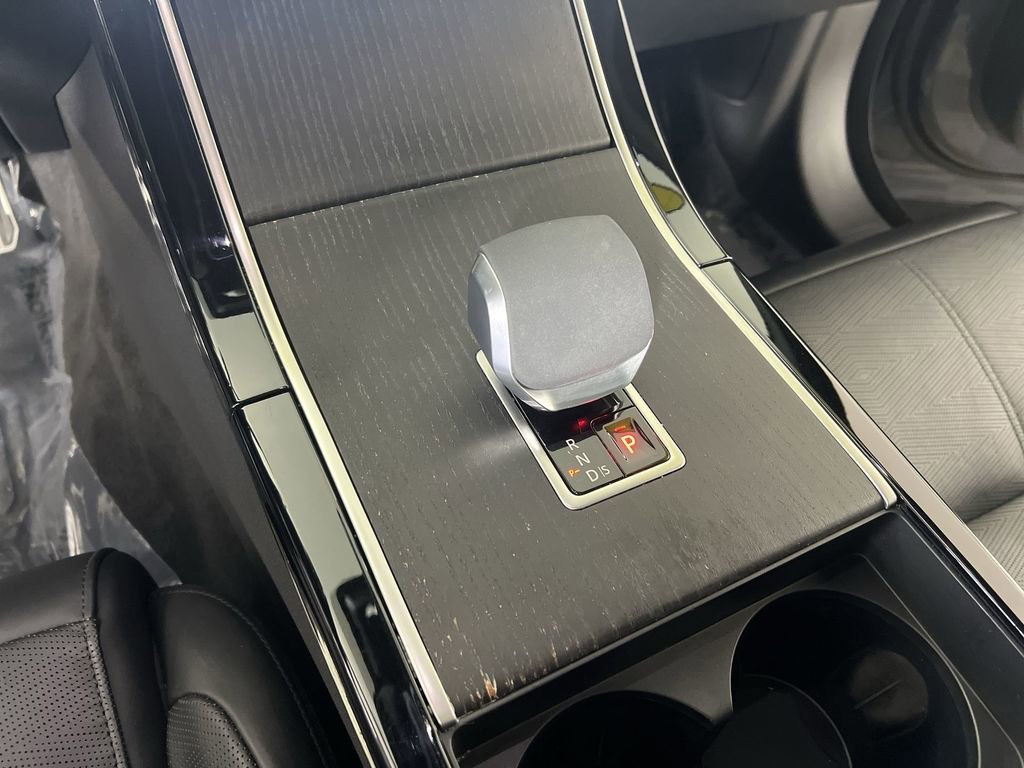 Used 2024 Land Rover Range Rover Velar Dynamic HSE image 17