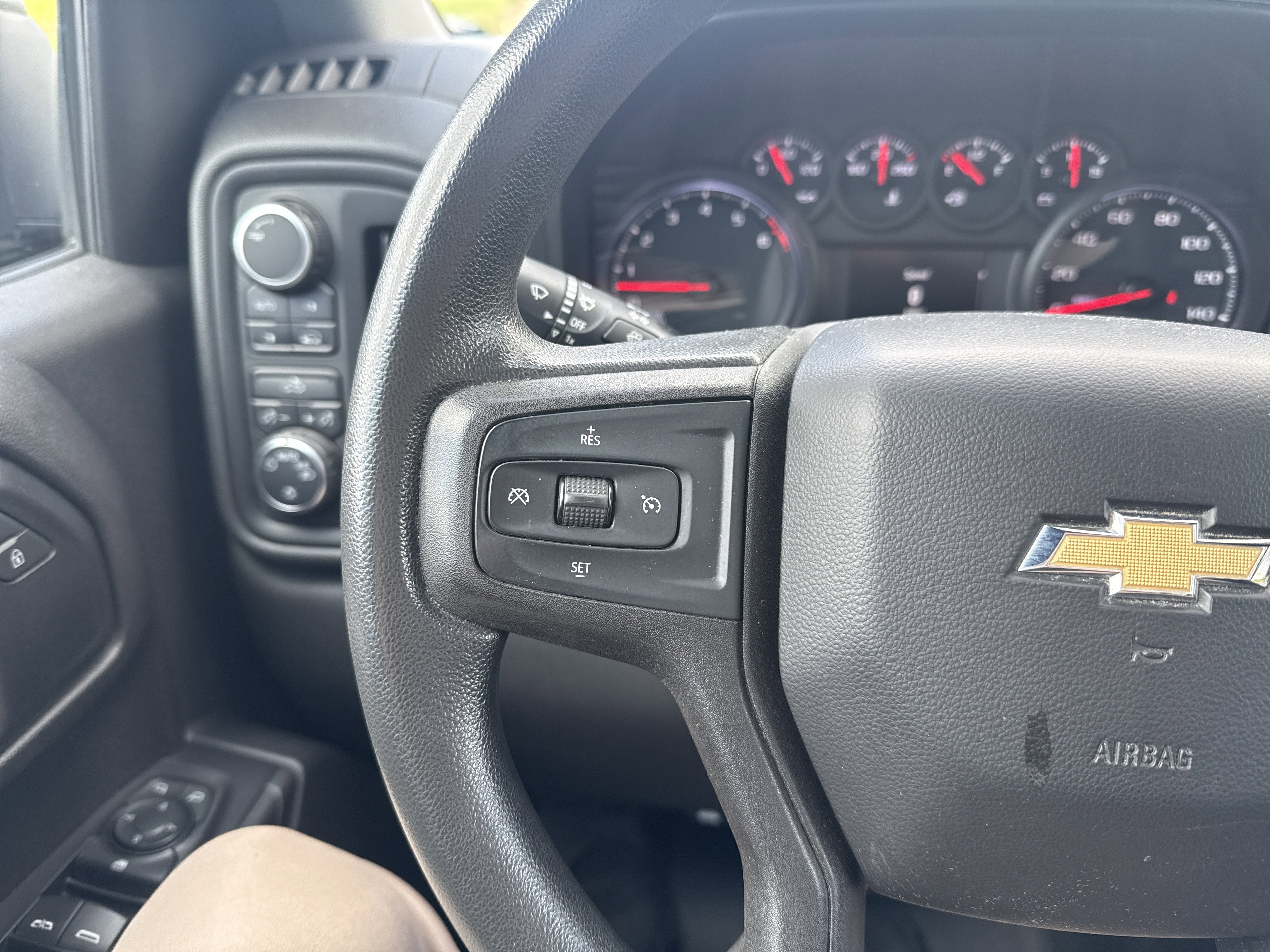 Used 2019 Chevrolet Silverado 1500 Custom w/ Custom Value Package image 19