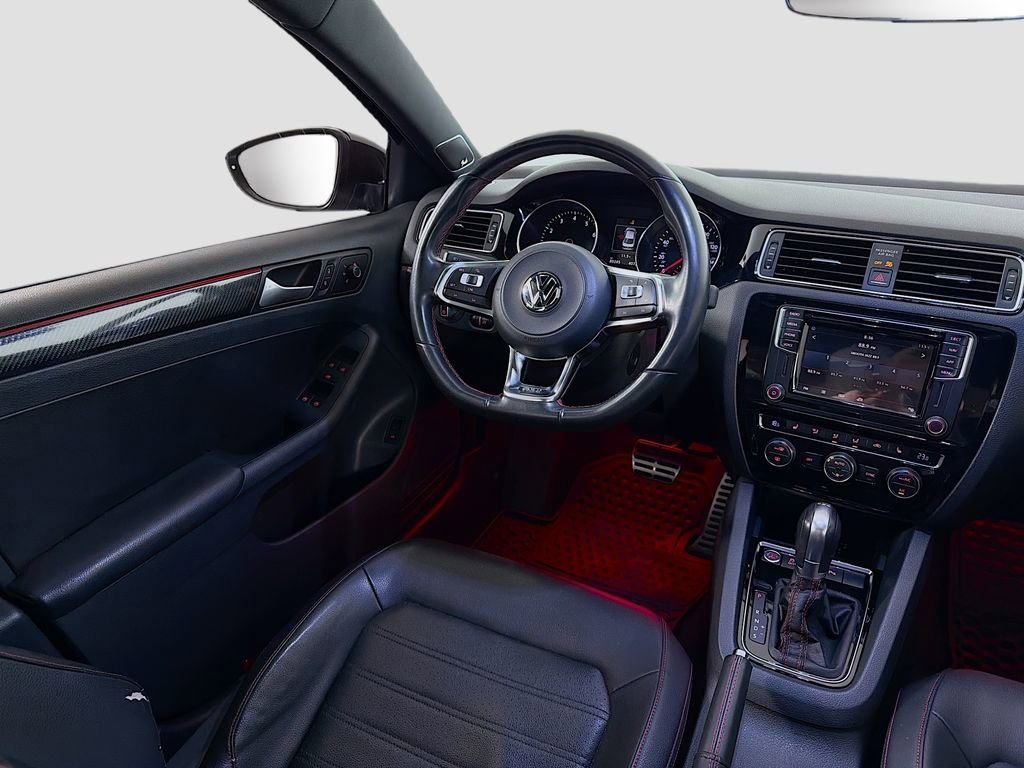 Used 2018 Volkswagen Jetta GLI FWD image 25