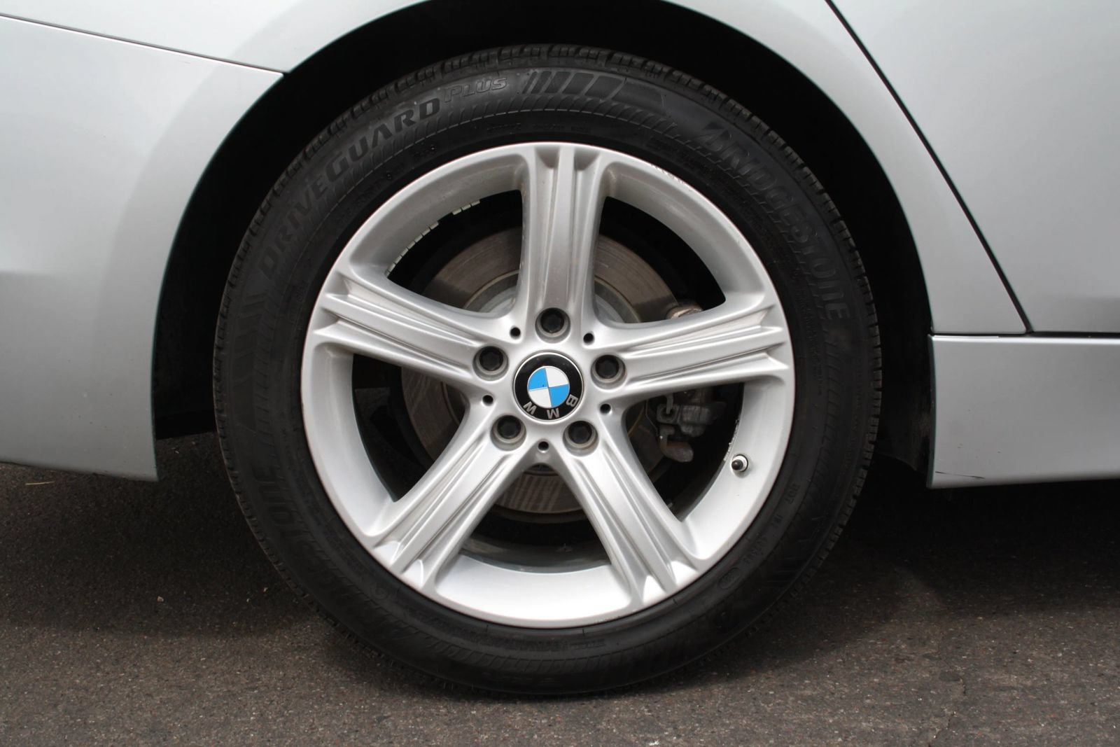 Used 2014 BMW 320i Sedan RWD image 26