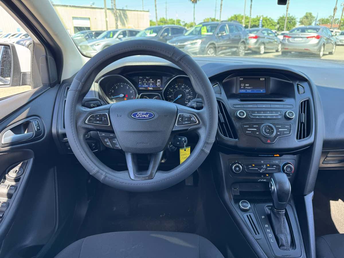 Used 2017 Ford Focus SE FWD image 21
