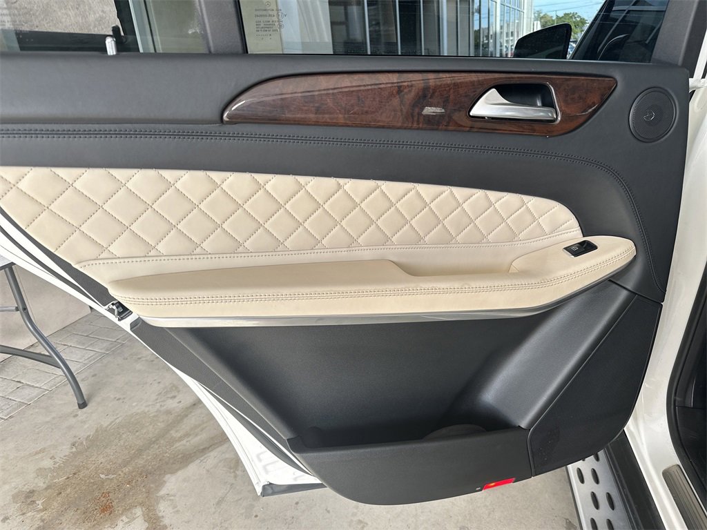 Used 2019 Mercedes-Benz GLS 550 4MATIC image 28