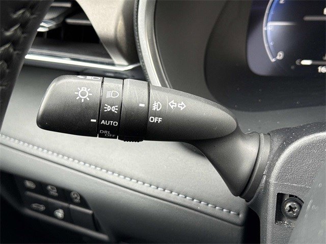 Used 2023 Toyota Highlander Limited image 27