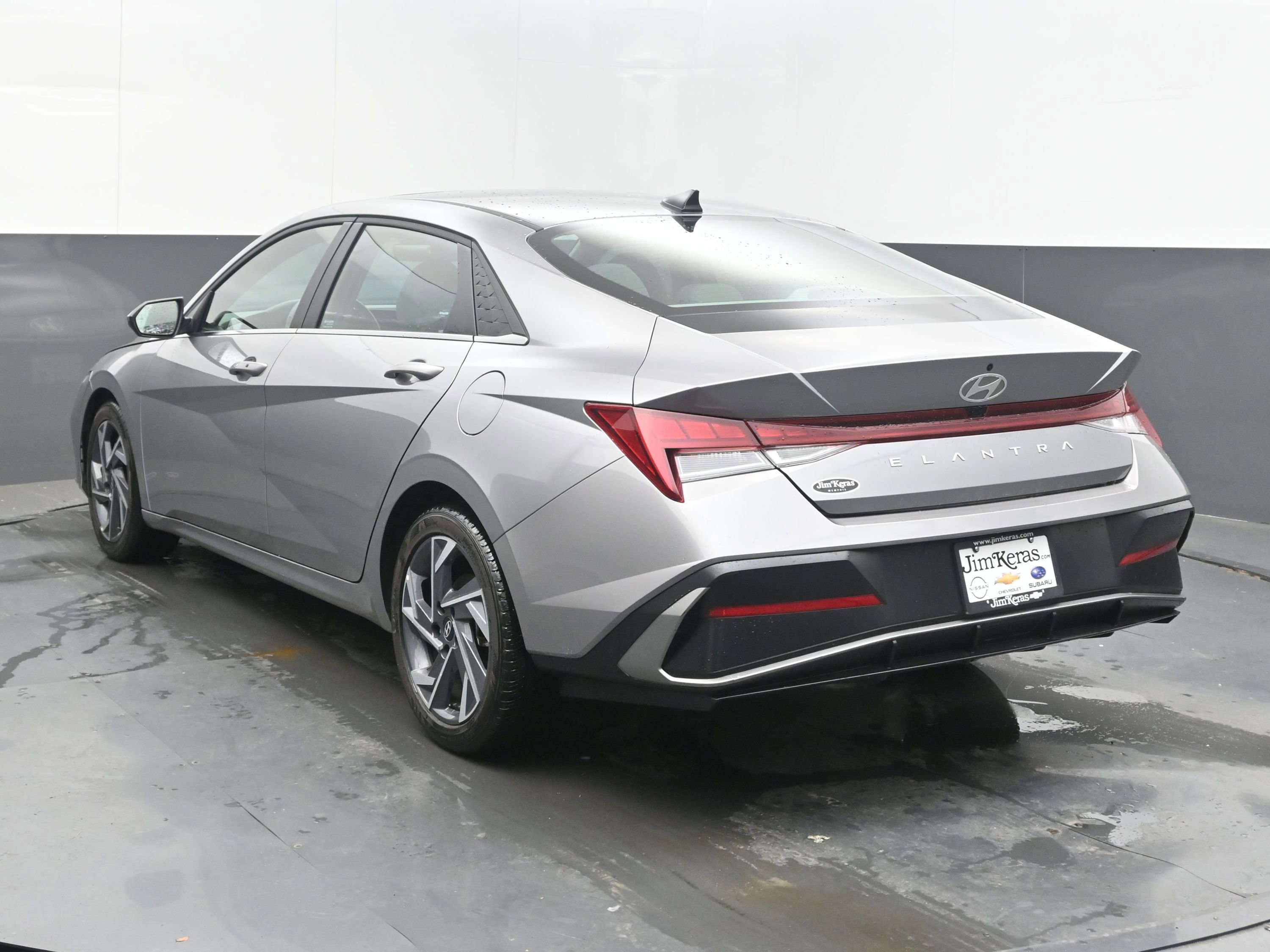 Used 2025 Hyundai Elantra SEL image 8