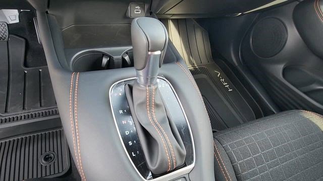 Used 2025 Honda HR-V Sport image 39