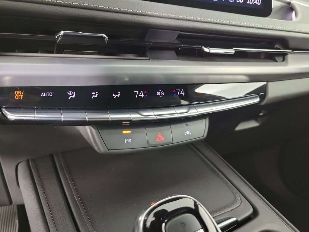 Certified 2025 Cadillac XT4 Premium Luxury image 27