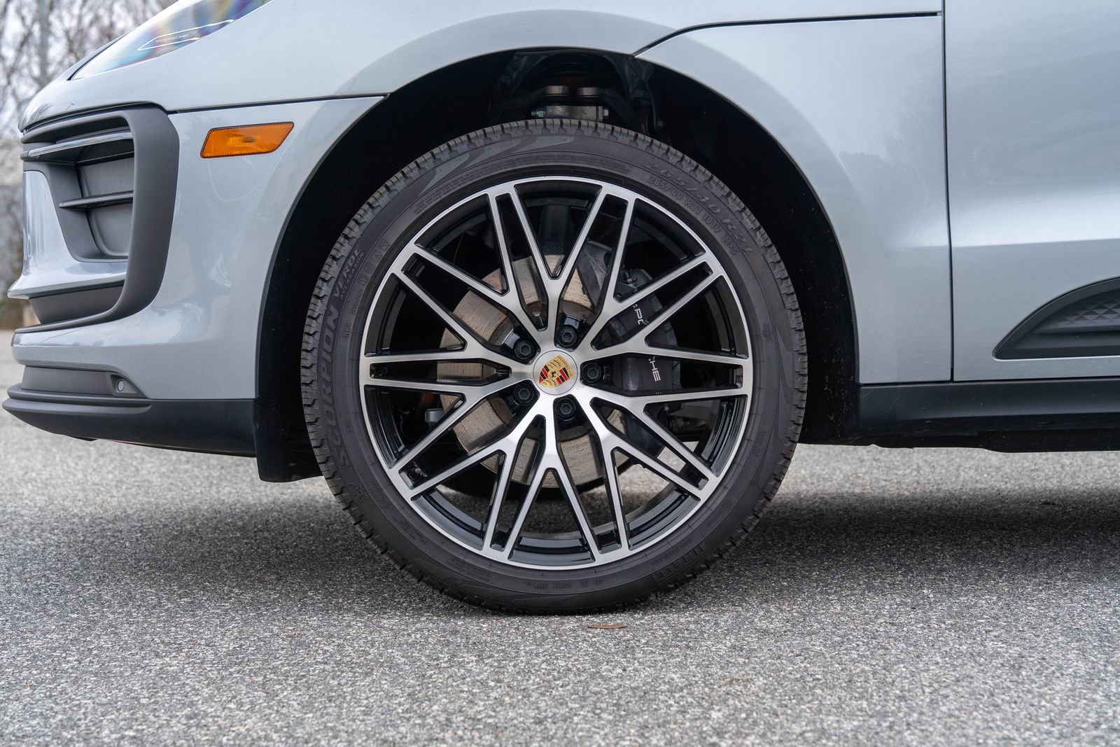 Certified 2025 Porsche Macan image 11