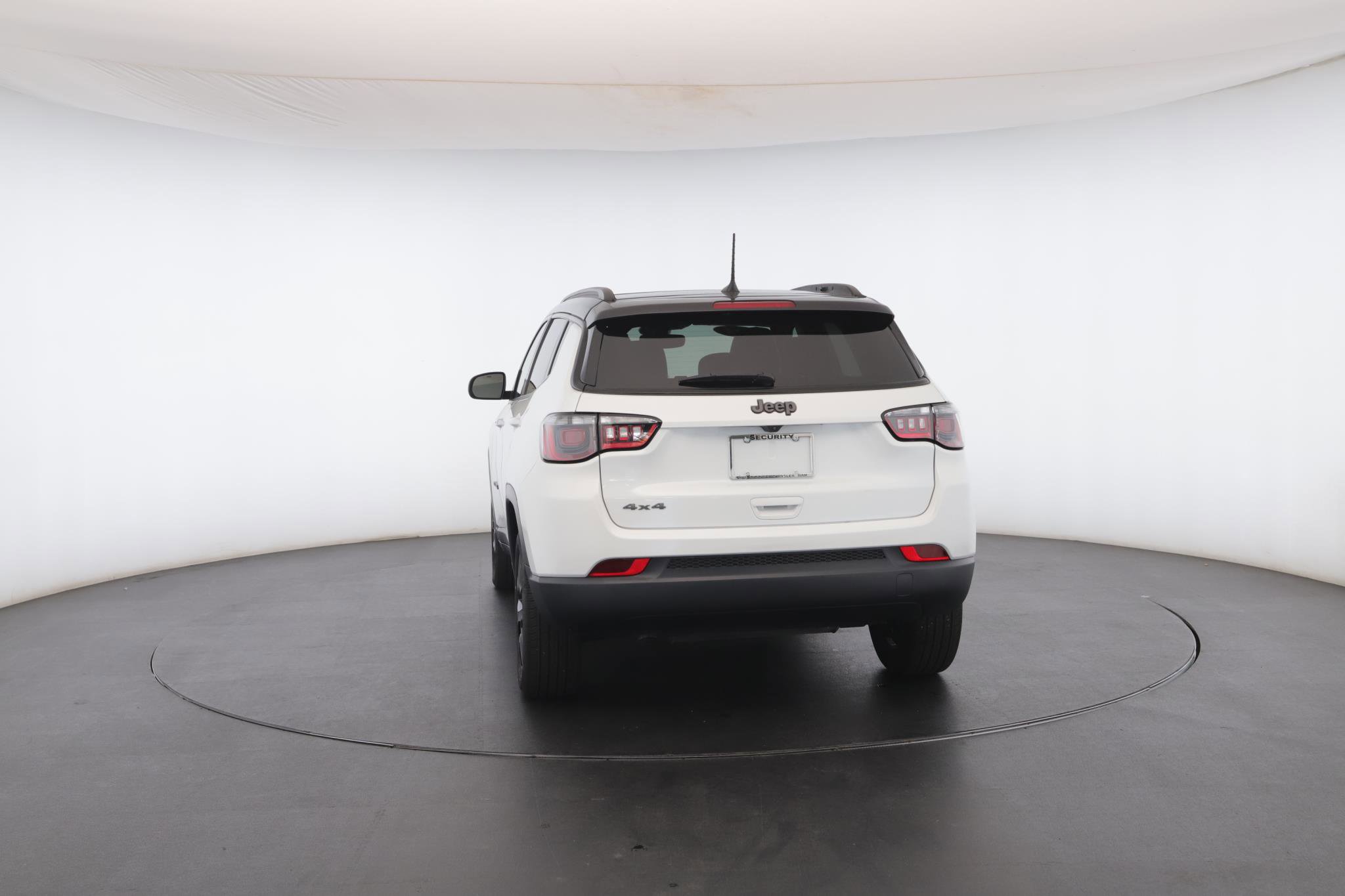 Used 2024 Jeep Compass Latitude w/ Sun and Sound Group AWD/4WD image 26