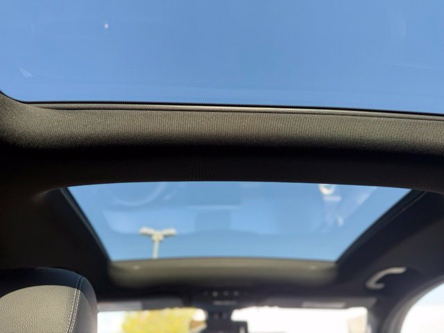 Used 2021 Mercedes-Benz GLC 300 4MATIC image 16