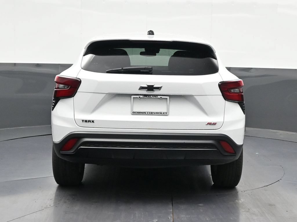 Used 2024 Chevrolet Trax RS FWD image 4
