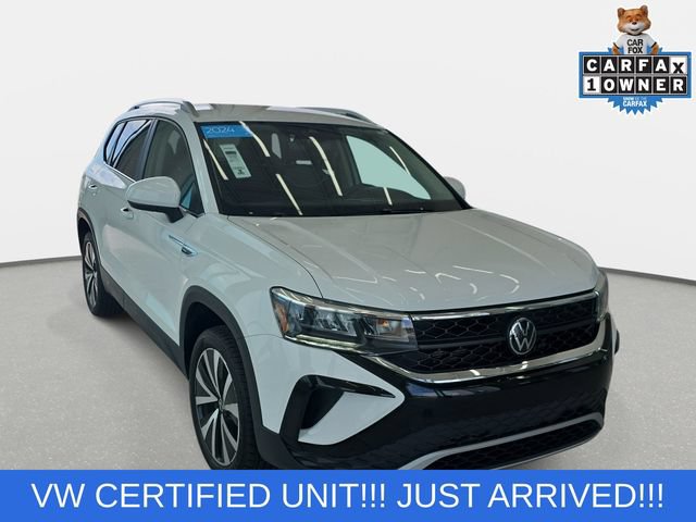 Used 2024 Volkswagen Taos SE FWD image 3