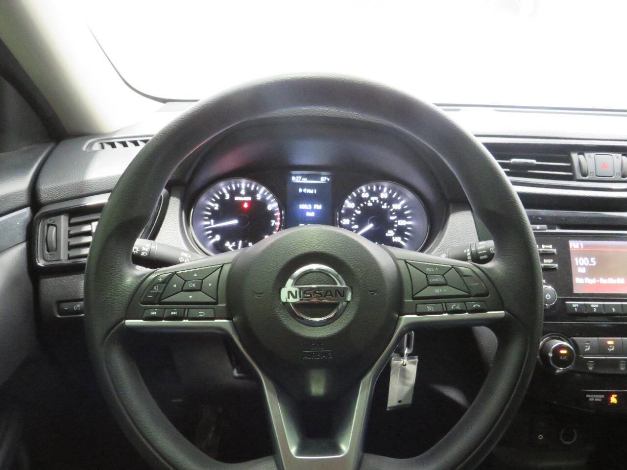 Used 2017 Nissan Rogue S image 16