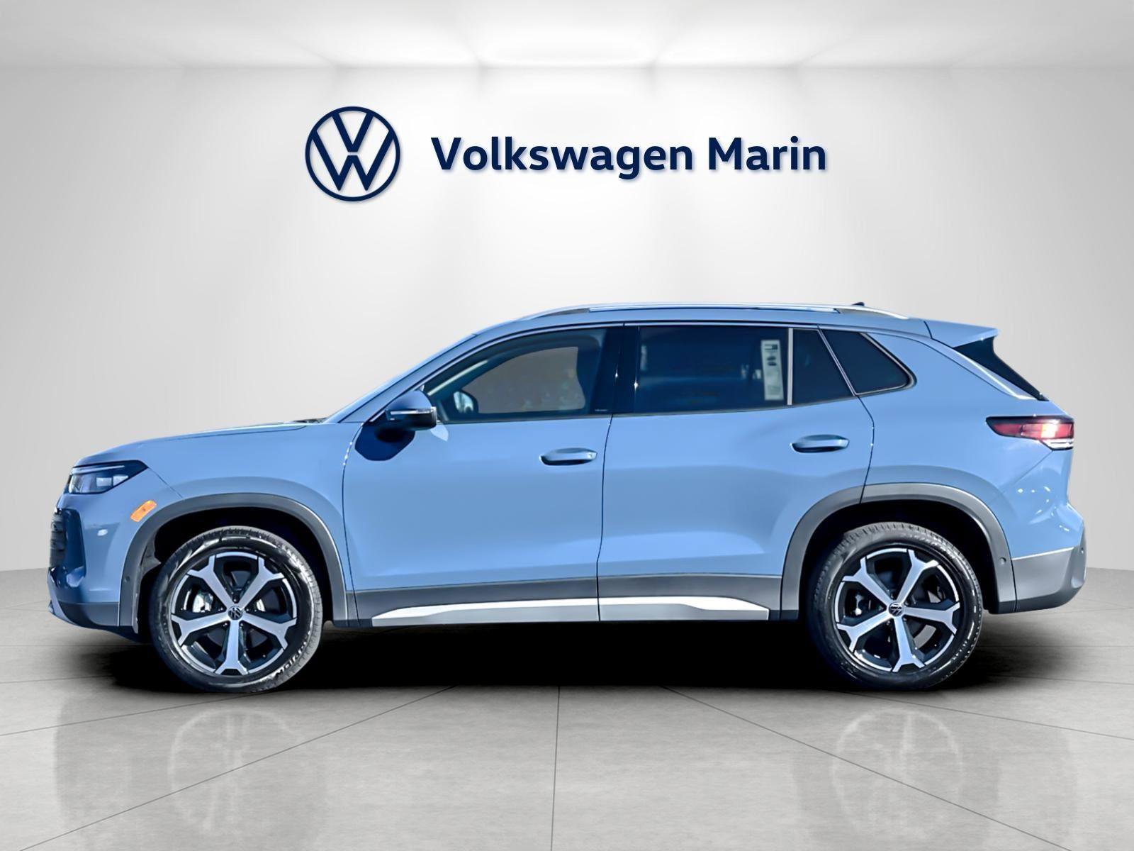 New 2026 Volkswagen Tiguan SE image 2