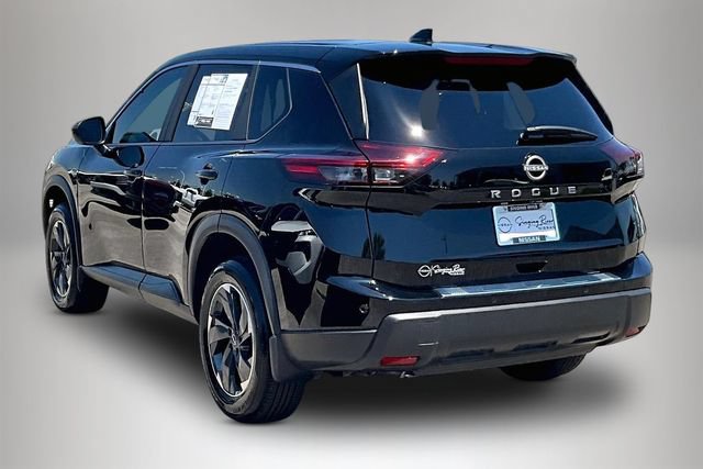 Certified 2026 Nissan Rogue SV FWD image 4