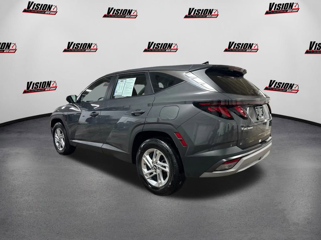 Certified 2025 Hyundai Tucson SE image 7