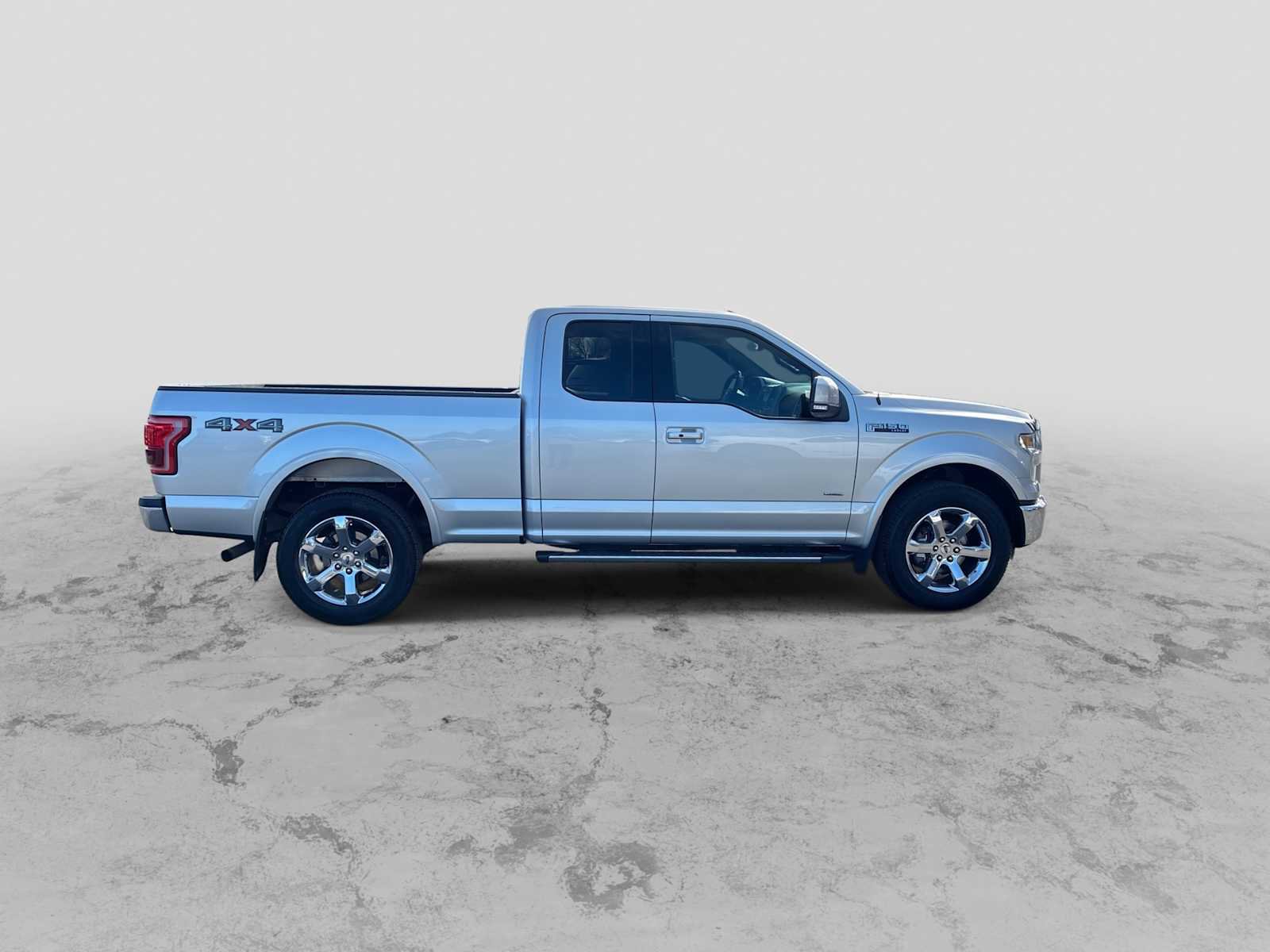Used 2015 Ford F150 Lariat w/ Equipment Group 501A Mid image 9