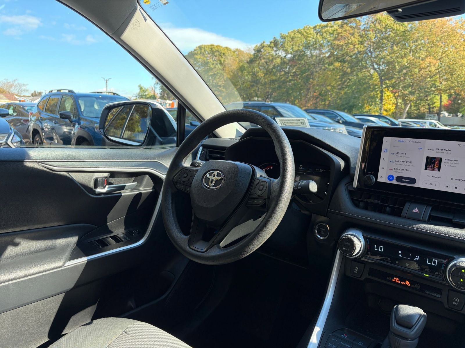 Used 2025 Toyota RAV4 XLE image 34