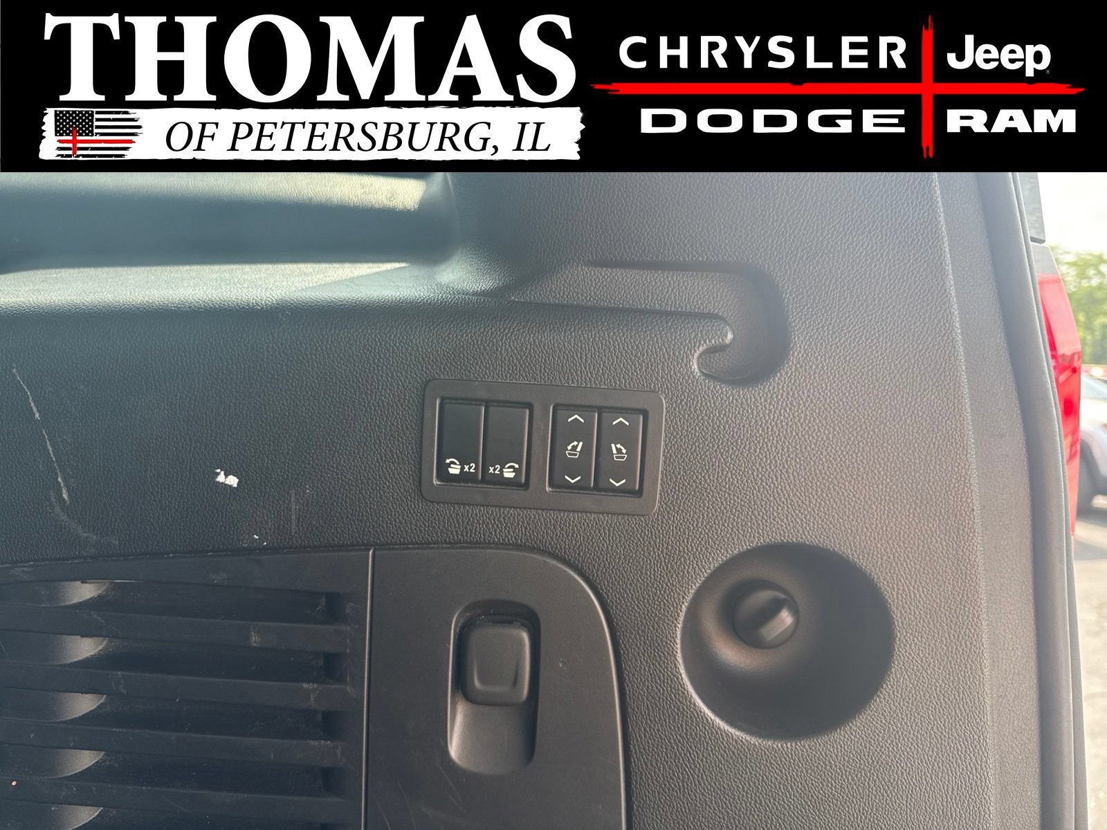 Used 2016 Chevrolet Suburban LT AWD/4WD image 27