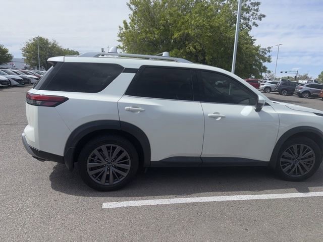 Certified 2022 Nissan Pathfinder SL w/ SL Premium Package AWD/4WD image 11