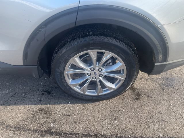 Used 2023 Ford Explorer Limited AWD/4WD image 29