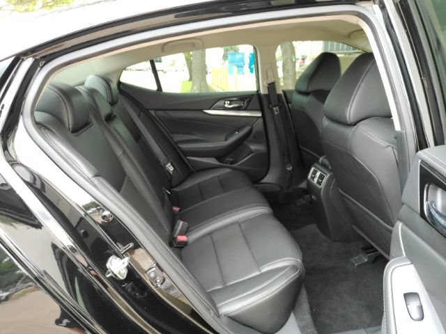 Used 2021 Nissan Maxima 3.5 SV w/ Floor Mat Group FWD image 24