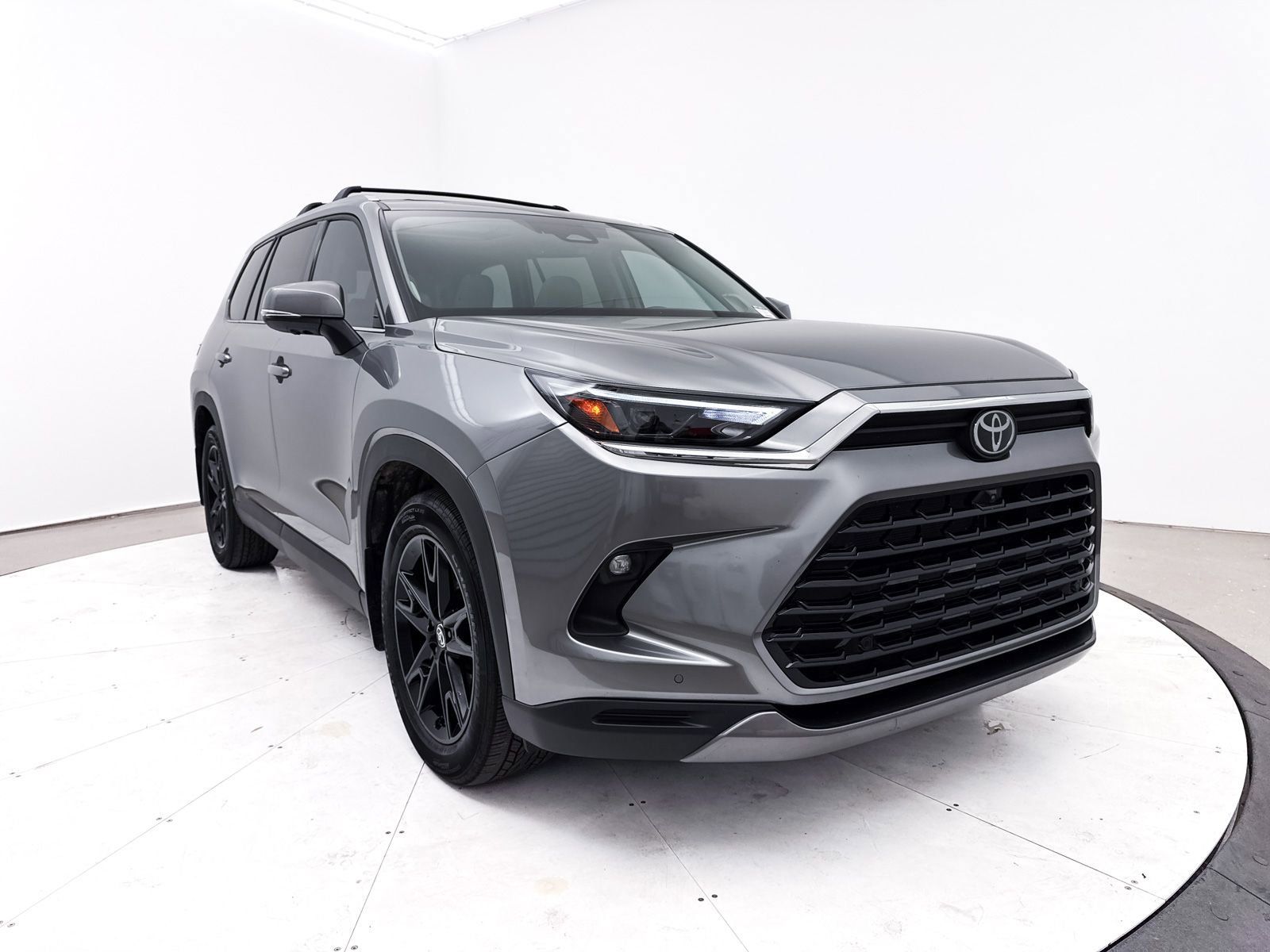 Used 2025 Toyota Grand Highlander FWD image 15