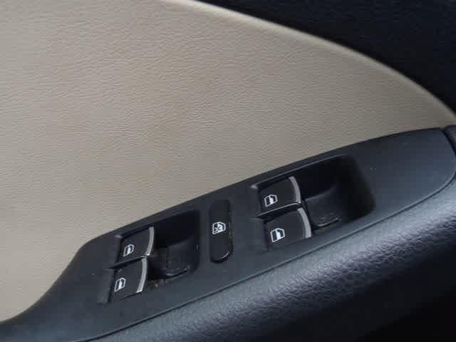 Used 2014 Volkswagen Jetta SE FWD image 13
