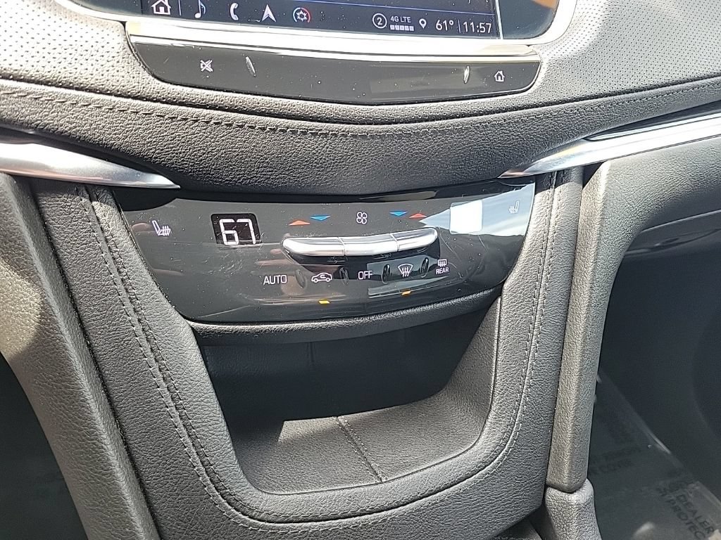 Used 2022 Cadillac XT5 Premium Luxury w/ Technology Package AWD/4WD image 31