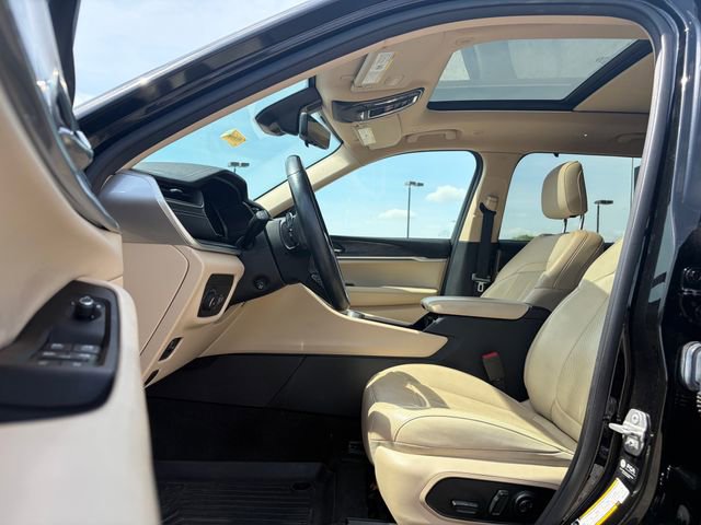 Used 2021 Jeep Grand Cherokee L Limited w/ Luxury Tech Group II image 3