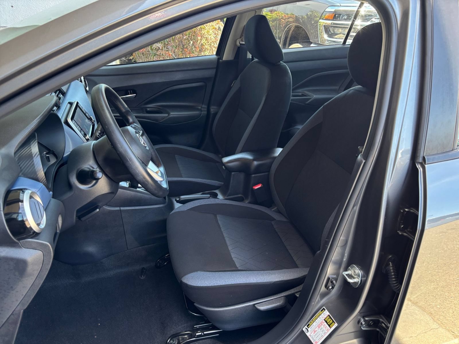 Used 2025 Nissan Versa SV FWD image 35