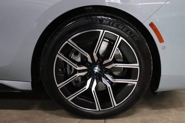 Used 2026 BMW 740i xDrive AWD/4WD image 41